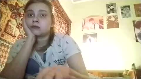 kikibang_ online show from March 5, 6:26 pm