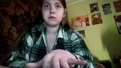 kikibang_ online show from March 10, 11:15 am