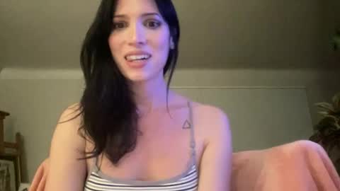 Kiki Hart online show from January 18, 2:48 am