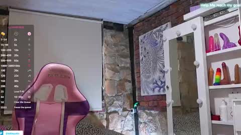 Snapshot of kikilepetite chatting on November 9, 7:23 pm kiki online show from November 9, 7:23 pm