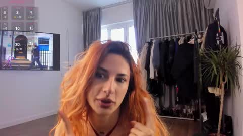 KikkoLee online show from February 19, 9:49 am