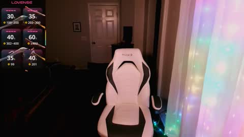 Snapshot of kiks823 chatting on February 12, 4:51 am ONLY FANS Britteebee online show from February 12, 4:51 am