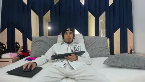 kikyoanddrey online show from May 3, 3:29 pm