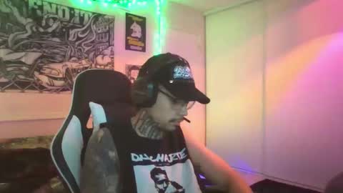 Snapshot of killaken69 chatting on January 6, 3:10 am Kenny online show from January 6, 3:10 am