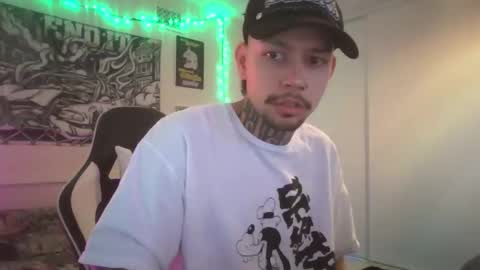 Snapshot of killaken69 chatting on January 18, 8:56 pm Kenny online show from January 18, 8:56 pm