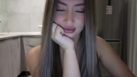 Snapshot of killer__girls chatting on November 5, 8:42 pm EvaAnna online show from November 5, 8:42 pm