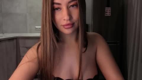 Snapshot of killer__girls chatting on December 15, 6:23 pm EvaAnna online show from December 15, 6:23 pm