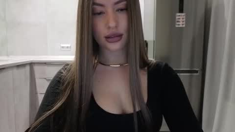 EvaAnna online show from December 22, 8:17 pm