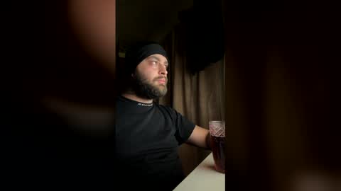 killerbeexxx online show from June 1, 10:44 pm