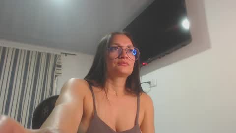 Snapshot of killey_saints chatting on February 16, 4:31 am killey online show from February 16, 4:31 am