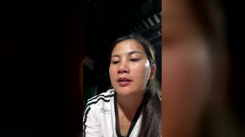 kim202000 online show from May 11, 1:06 pm