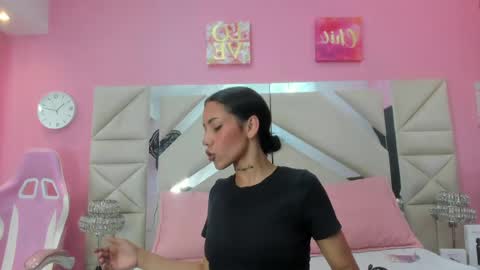 cherry  online show from April 4, 9:45 pm