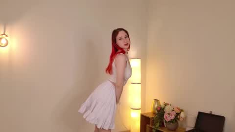 Snapshot of kim___red chatting on January 18, 1:59 pm Kim online show from January 18, 1:59 pm