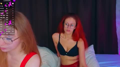 Snapshot of kim__dunn chatting on October 27, 7:29 pm CatherineBarkJamieWallace online show from October 27, 7:29 pm