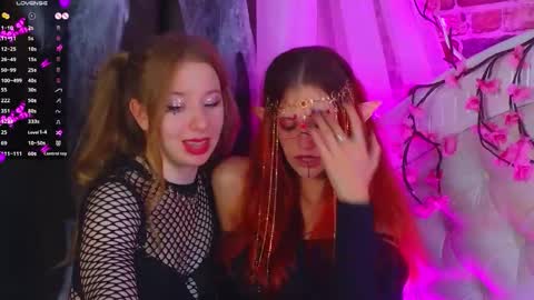 Snapshot of kim__dunn chatting on October 31, 9:05 pm CatherineBarkJamieWallace online show from October 31, 9:05 pm