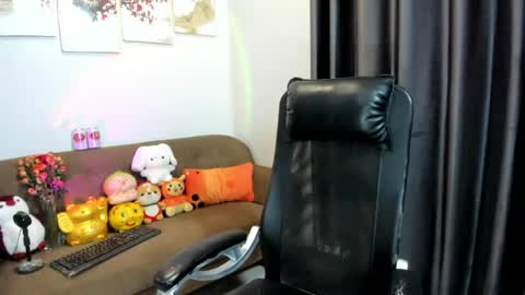Kim online show from June 4, 6:08 am