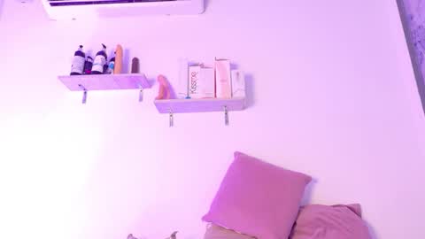 kim online show from October 17, 8:55 pm