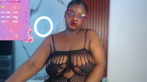 Snapshot of kim_brown2 chatting on May 10, 3:01 am Kim Follow me please online show from May 10, 3:01 am