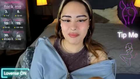 Kim online show from December 1, 5:01 am