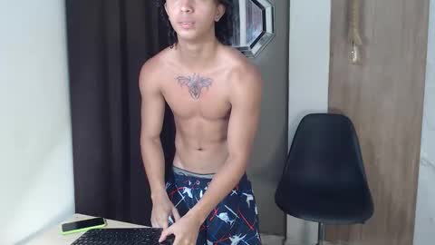 Snapshot of kim_curly_ chatting on February 10, 2:43 pm KIM online show from February 10, 2:43 pm