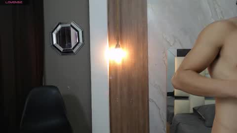 Snapshot of kim_curly_ chatting on March 10, 2:55 pm KIM online show from March 10, 2:55 pm