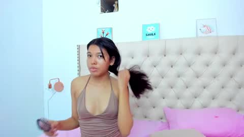 kim_eli online show from January 3, 7:39 pm