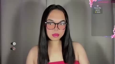 KYLIE online show from November 24, 1:00 pm