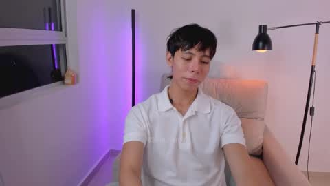 Snapshot of kim_lian2 chatting on February 20, 1:46 am Kim Lian online show from February 20, 1:46 am