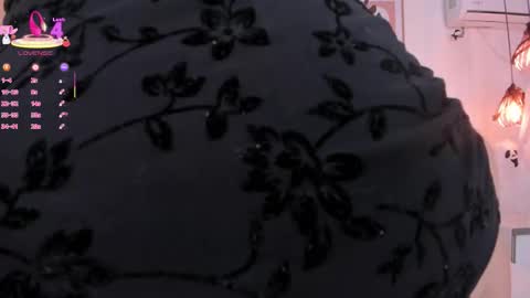 KIM  online show from October 16, 8:32 pm