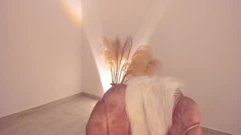 Kim Murphy online show from December 15, 12:53 pm