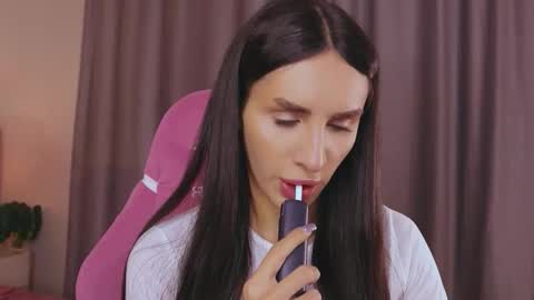 Snapshot of kim_oberlin chatting on November 7, 11:32 am Kim Oberlin online show from November 7, 11:32 am