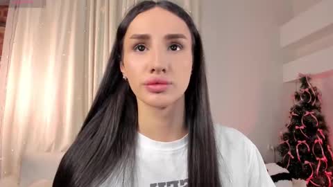 Snapshot of kim_oberlin chatting on December 20, 11:17 am Kim Oberlin online show from December 20, 11:17 am