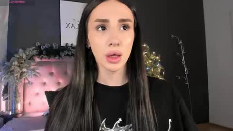 Snapshot of kim_oberlin chatting on December 21, 6:53 am Kim Oberlin online show from December 21, 6:53 am