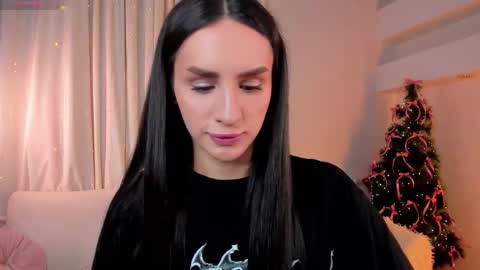 Snapshot of kim_oberlin chatting on December 22, 4:15 pm Kim Oberlin online show from December 22, 4:15 pm