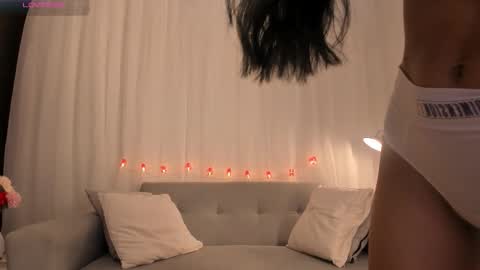 Snapshot of kim_spencer chatting on December 21, 3:52 pm Kim online show from December 21, 3:52 pm