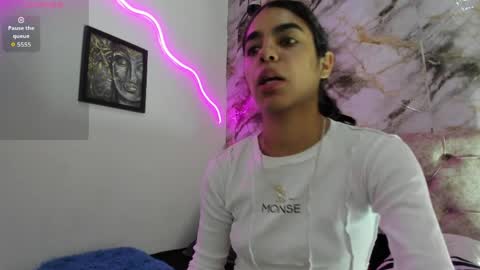 Snapshot of kim_strawberry chatting on April 4, 8:50 pm kim online show from April 4, 8:50 pm