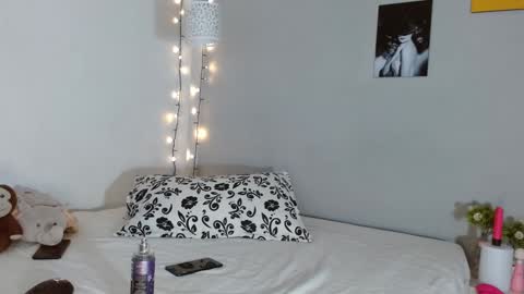 Kim  Yuk online show from December 6, 10:41 pm