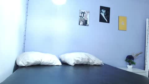 Kim  Yuk online show from January 31, 7:40 pm