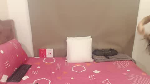 Snapshot of kimberjamesxx chatting on March 26, 3:23 am DANIELA online show from March 26, 3:23 am