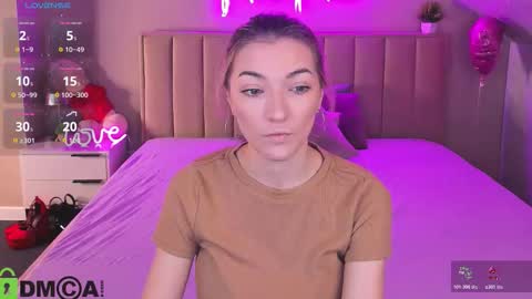 Snapshot of kimberlly_smith chatting on February 23, 12:09 am kimberlly_smith online show from February 23, 12:09 am