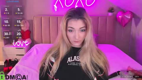 Snapshot of kimberlly_smith chatting on February 27, 12:21 am kimberlly_smith online show from February 27, 12:21 am