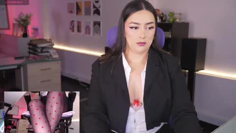 Snapshot of kimberly_clars chatting on February 23, 5:10 pm Kimberly 1200-1900 GMT-5 online show from February 23, 5:10 pm