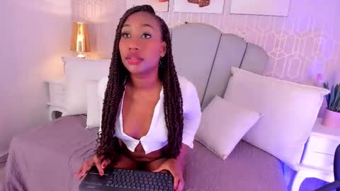 Snapshot of kimberly_martinezz chatting on February 9, 8:35 pm Kimberly online show from February 9, 8:35 pm