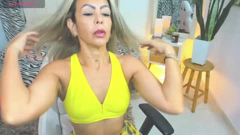 Kimberly  online show from April 3, 9:40 am