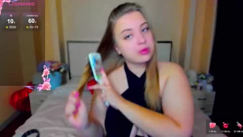 Snapshot of kimberly_mm chatting on November 5, 5:35 pm kimberly_mm online show from November 5, 5:35 pm