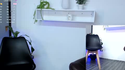 Snapshot of kimberly_squirt1 chatting on December 8, 3:24 pm Kimberly online show from December 8, 3:24 pm