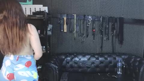  KIMBERLY SWAN  online show from February 12, 6:36 pm