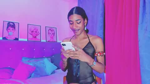 Your Queen KIM online show from December 19, 12:34 am