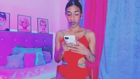 Your Queen KIM online show from January 6, 12:37 am