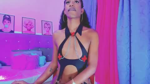 Your Queen KIM online show from January 22, 5:59 am